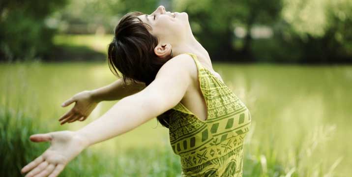 A woman receives mental health care in an alcohol rehab center.