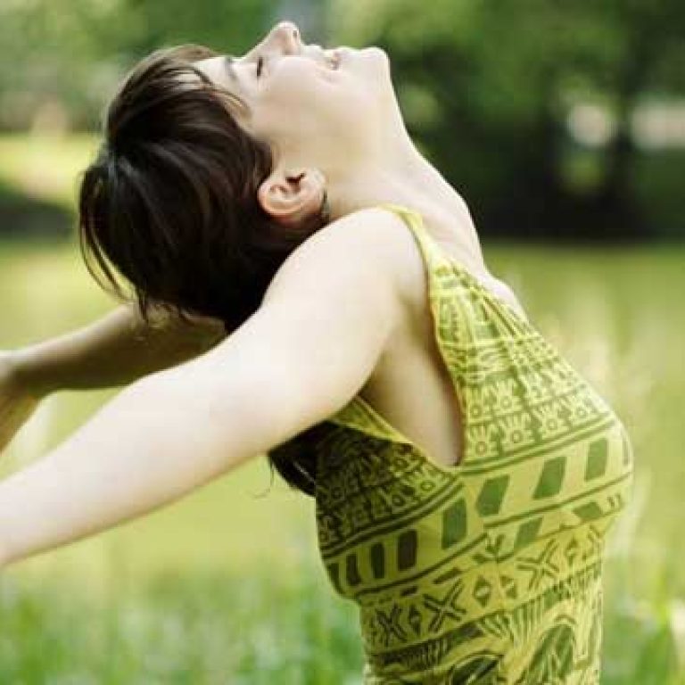 A woman receives mental health care in an alcohol rehab center.
