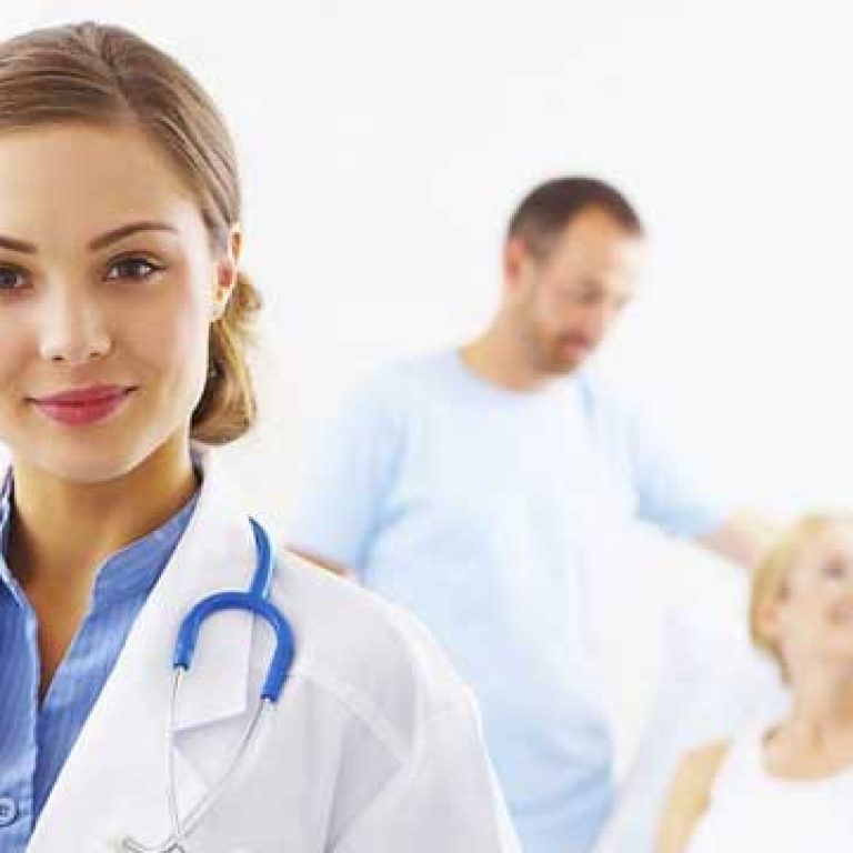 Medical professionals with patient - Substance Abuse Rehabilitation Services in Utah